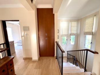 Girne Ozanköy Havuzlu Geniş Arsalı 3+1 Villa