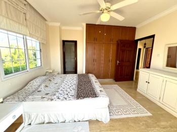 Girne Ozanköy Havuzlu Geniş Arsalı 3+1 Villa