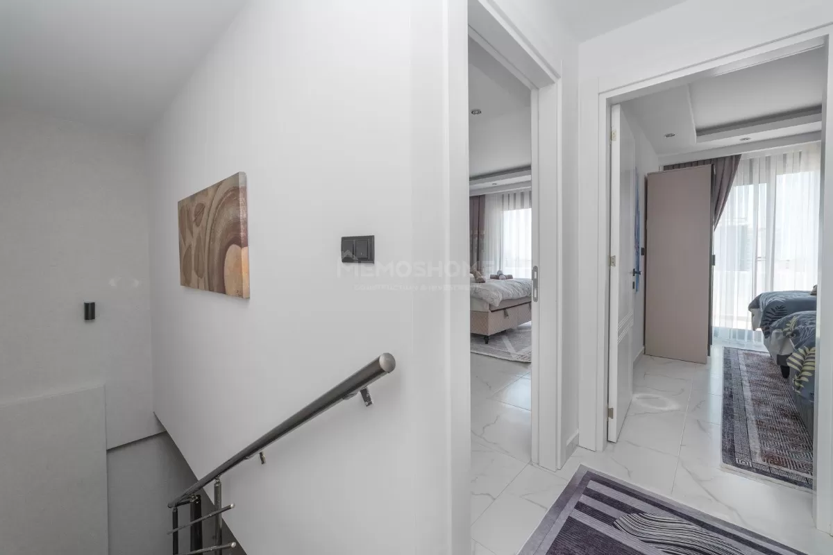 Элегантные апартаменты 2+1 с видом на море в Махмутларе