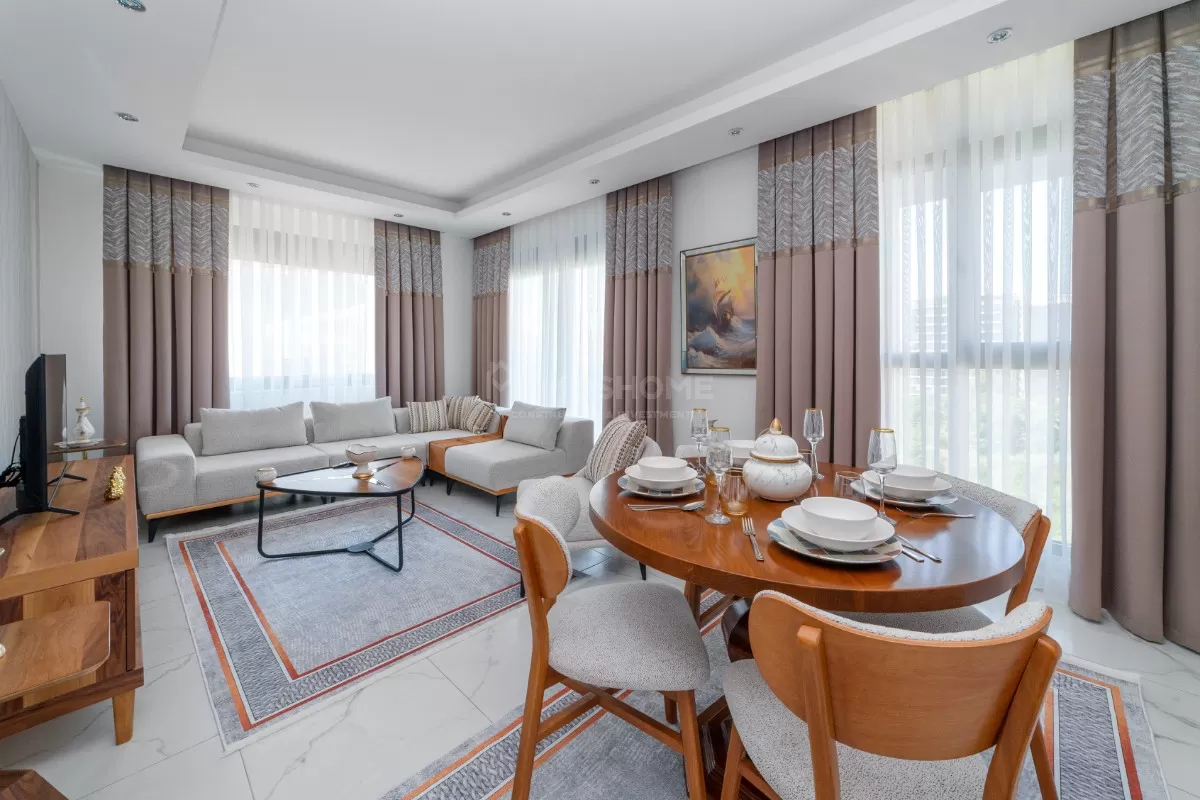 Элегантные апартаменты 2+1 с видом на море в Махмутларе