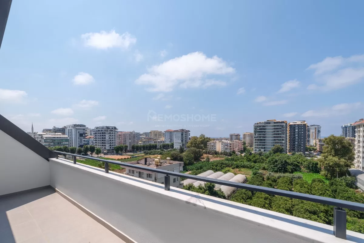 Элегантные апартаменты 2+1 с видом на море в Махмутларе