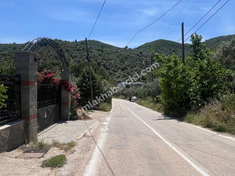 EMLAK HABERCİSİ 'NDEN MUDANYA KUMYAKA MERKEZDE, ANA ASFALTA CEPHE, DENİZ MANZARALI SATILIK 3.700 M2 ARAZİ