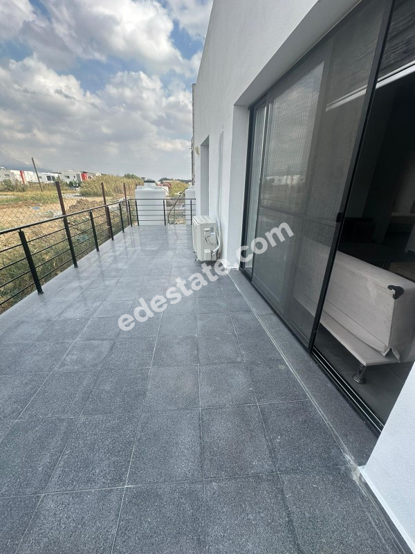 Lefkoşa Hamitköy'de Giriş Katı Full Eşyalı 2+1 Kiralık Daire 