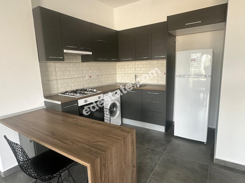 Lefkoşa Hamitköy'de Giriş Katı Full Eşyalı 2+1 Kiralık Daire 