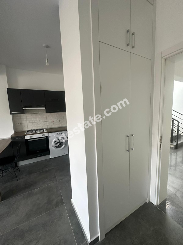Lefkoşa Hamitköy'de Giriş Katı Full Eşyalı 2+1 Kiralık Daire 