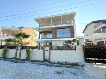 Didim'in En İhtişamlı Satılık Villası