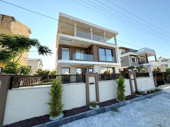 Didim'in En İhtişamlı Satılık Villası