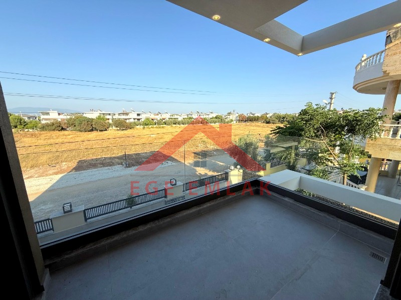 Didim'in En İhtişamlı Satılık Villası