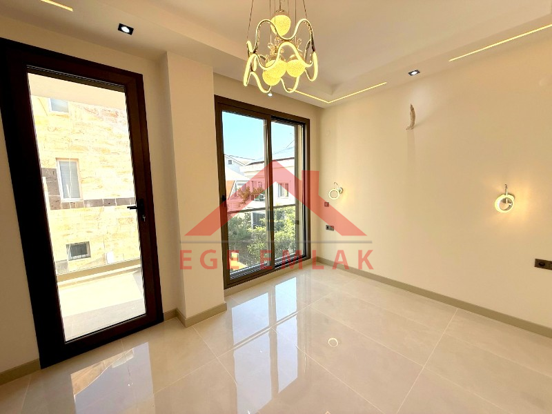 Didim'in En İhtişamlı Satılık Villası