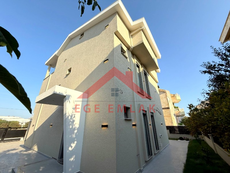 Didim'in En İhtişamlı Satılık Villası