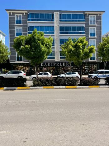 Güvenay - Çorum Çiftlik Caddesi Üzeri 3+1 Satılık Daire 