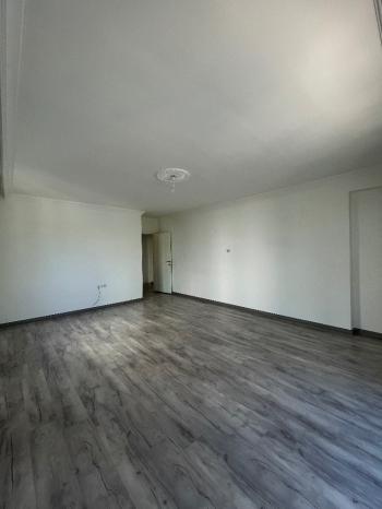 Güvenay - Çorum Çiftlik Caddesi Üzeri 3+1 Satılık Daire 