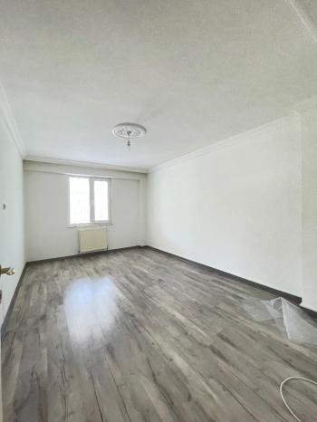 Güvenay - Çorum Çiftlik Caddesi Üzeri 3+1 Satılık Daire 