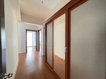 GÜVENAY – ÇORUM ATATÜRK LİSESİ YAKINI – MERKEZİ KONUMDA SATILIK 5+1 GENİŞ AİLE DAİRESİ