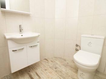 GİRNE MERKEZ BÖLGESİNDE LÜKS SİTE İÇERİSİNDE SATILIK 1 +  1 DAİRELER