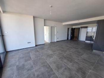 GİRNE MERKEZ BÖLGESİNDE LÜKS SİTE İÇERİSİNDE SATILIK 2 + 1 DAİRELER