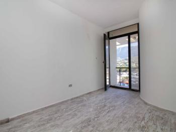GİRNE MERKEZ BÖLGESİNDE LÜKS SİTE İÇERİSİNDE SATILIK 3 + 1 DUBLEX DAİRELER