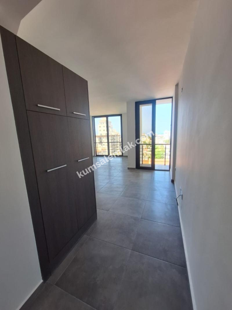 GİRNE MERKEZ BÖLGESİNDE LÜKS SİTE İÇERİSİNDE SATILIK 1 + 0 STÜDYO DAİRELER
