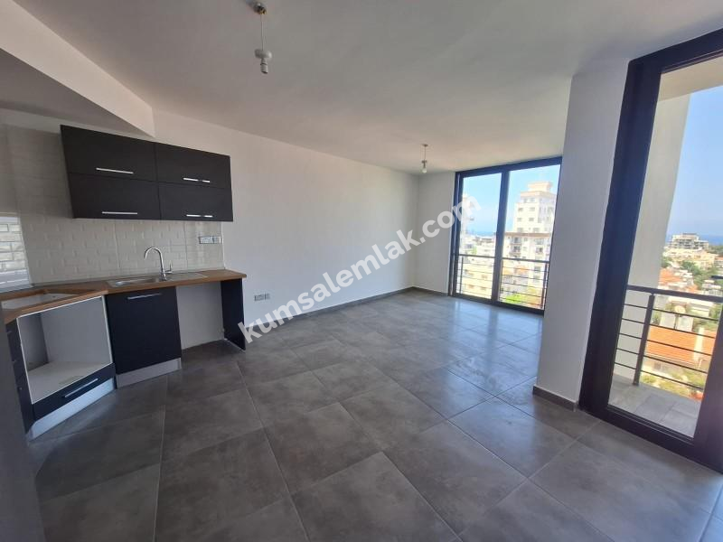 GİRNE MERKEZ BÖLGESİNDE LÜKS SİTE İÇERİSİNDE SATILIK 1 + 0 STÜDYO DAİRELER