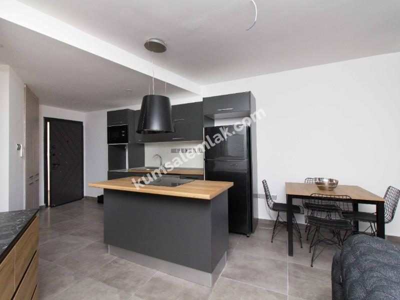 GİRNE MERKEZ BÖLGESİNDE LÜKS SİTE İÇERİSİNDE SATILIK 1 +  1 DAİRELER