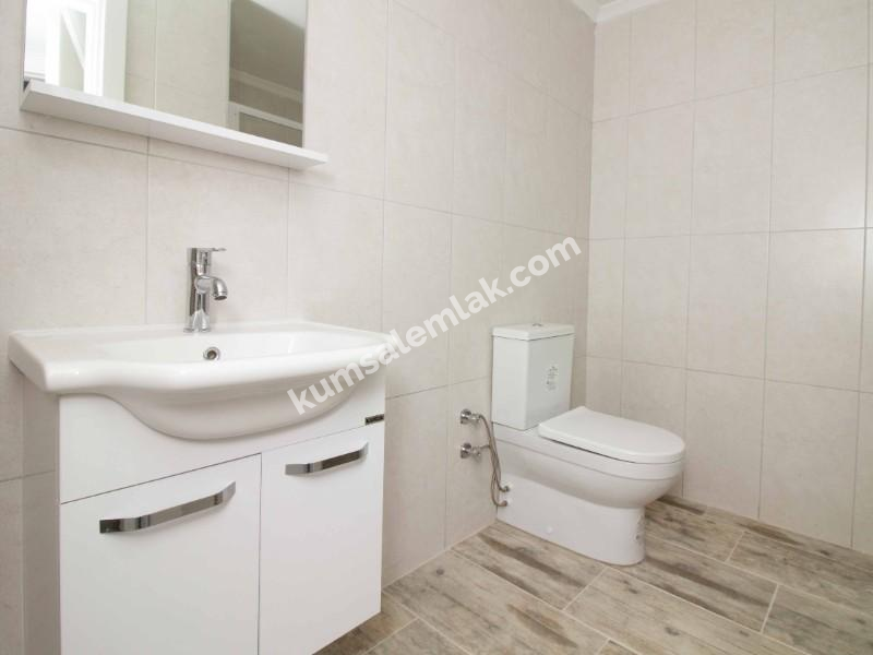 GİRNE MERKEZ BÖLGESİNDE LÜKS SİTE İÇERİSİNDE SATILIK 1 +  1 DAİRELER