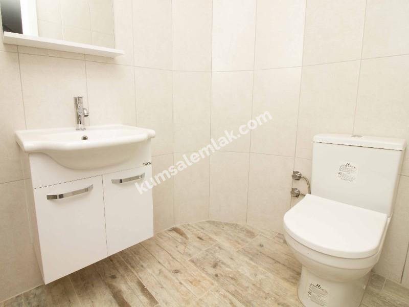 GİRNE MERKEZ BÖLGESİNDE LÜKS SİTE İÇERİSİNDE SATILIK 1 +  1 DAİRELER