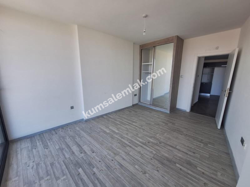 GİRNE MERKEZ BÖLGESİNDE LÜKS SİTE İÇERİSİNDE SATILIK 1 +  1 DAİRELER