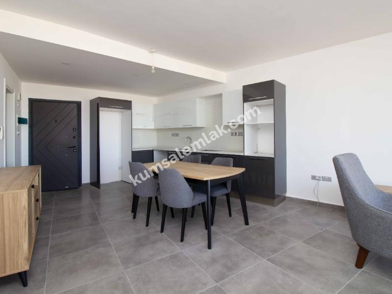 GİRNE MERKEZ BÖLGESİNDE LÜKS SİTE İÇERİSİNDE SATILIK 2 + 1 DAİRELER