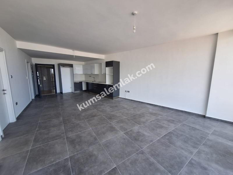 GİRNE MERKEZ BÖLGESİNDE LÜKS SİTE İÇERİSİNDE SATILIK 2 + 1 DAİRELER