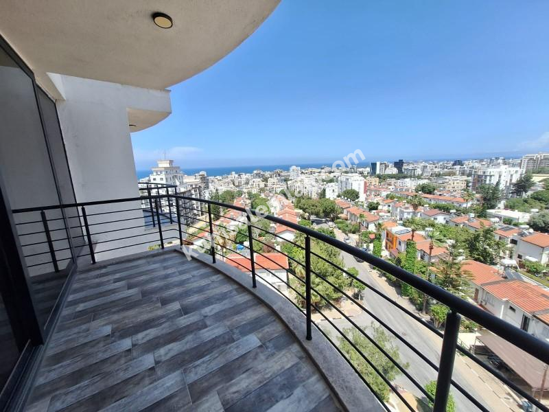 GİRNE MERKEZ BÖLGESİNDE LÜKS SİTE İÇERİSİNDE SATILIK 2 + 1 DAİRELER