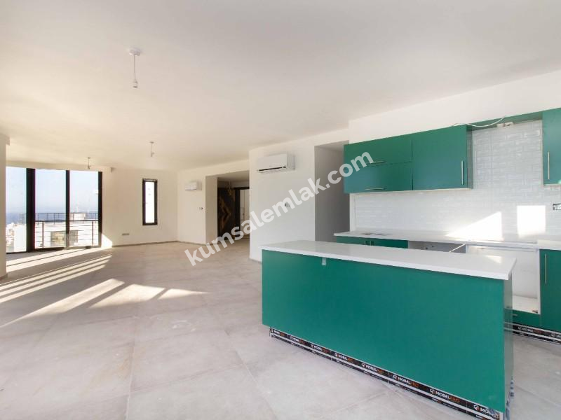 GİRNE MERKEZ BÖLGESİNDE LÜKS SİTE İÇERİSİNDE SATILIK 3 + 1 DUBLEX DAİRELER