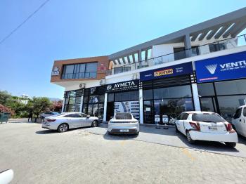 KKTC Girnede Ana Cadde Üzeri Tabela Değeri Çok Yüksek Kiralık Çift Dükkan