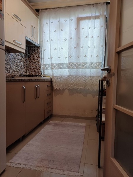 Binevler'de Metroya 5 Dk Düz Giriş 2+1 İskanlı Satılık Daire