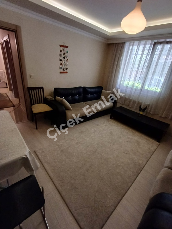 Binevler'de Metroya 5 Dk Düz Giriş 2+1 İskanlı Satılık Daire