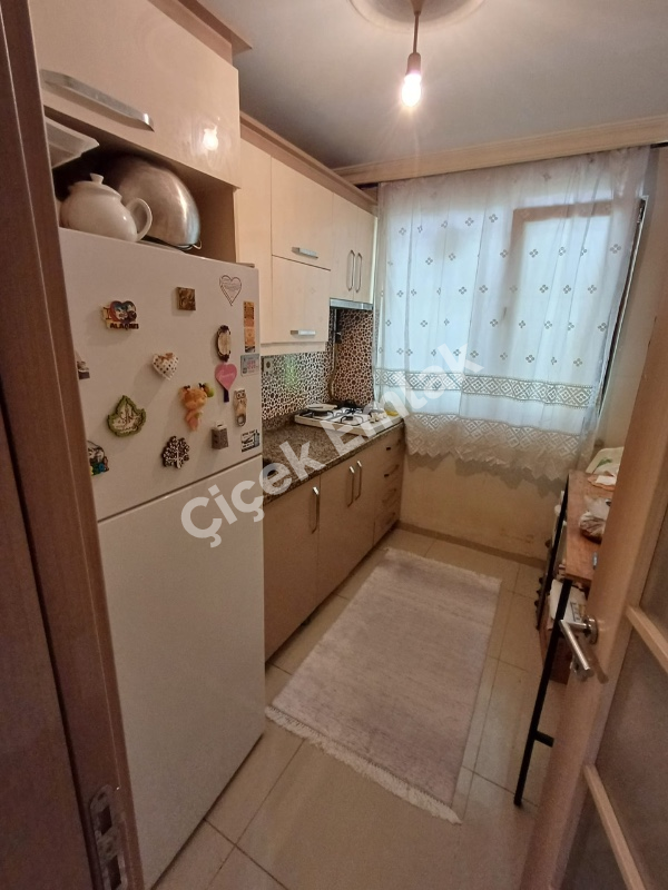 Binevler'de Metroya 5 Dk Düz Giriş 2+1 İskanlı Satılık Daire