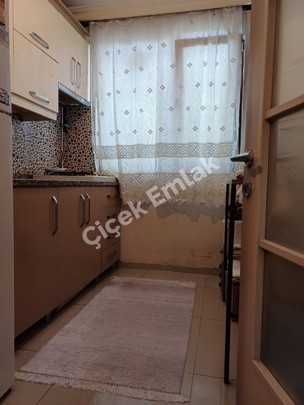 Binevler'de Metroya 5 Dk Düz Giriş 2+1 İskanlı Satılık Daire