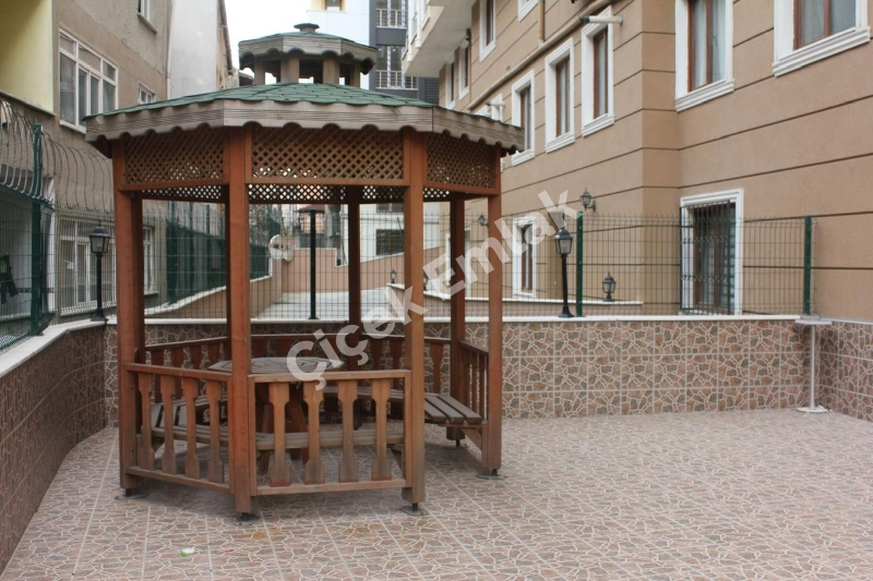 Binevler'de Metroya 5 Dk Düz Giriş 2+1 İskanlı Satılık Daire