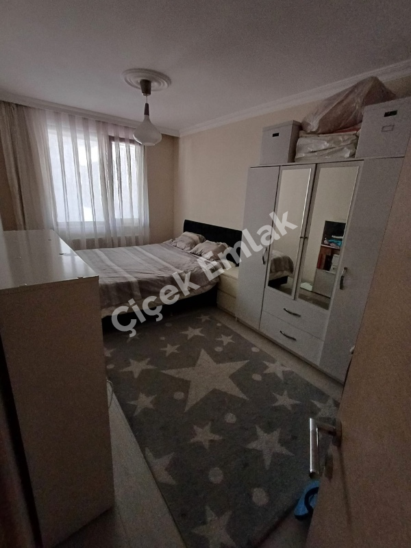 Binevler'de Metroya 5 Dk Düz Giriş 2+1 İskanlı Satılık Daire