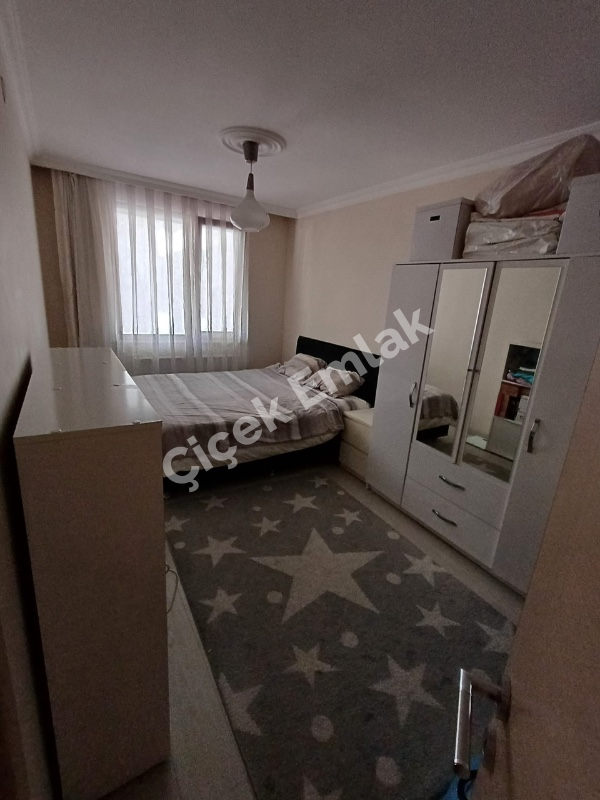Binevler'de Metroya 5 Dk Düz Giriş 2+1 İskanlı Satılık Daire