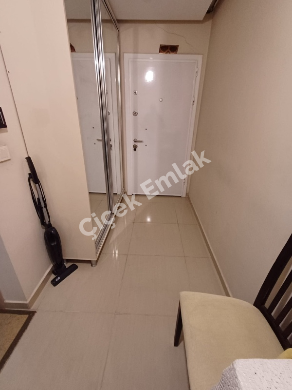 Binevler'de Metroya 5 Dk Düz Giriş 2+1 İskanlı Satılık Daire