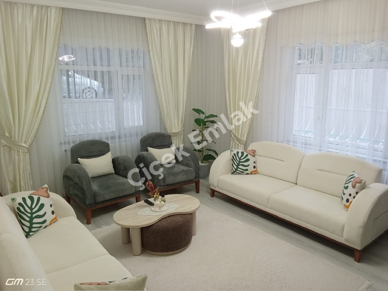 Çırçır Mahallesi'nde Satılık 2+1 Bahçe Katı Daire | 90 m²