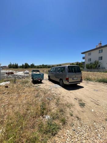 AFYON ÜÇOK EMLAKTAN MAREŞEL F ÇAKMAK MAH SATILIK 2+1 SIFIR TOPRAKTAN DAİRELER 
