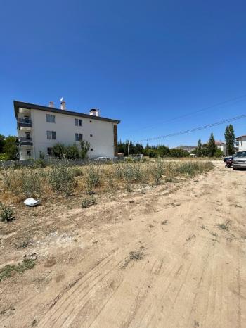 AFYON ÜÇOK EMLAKTAN MAREŞEL F ÇAKMAK MAH SATILIK 2+1 SIFIR TOPRAKTAN DAİRELER 