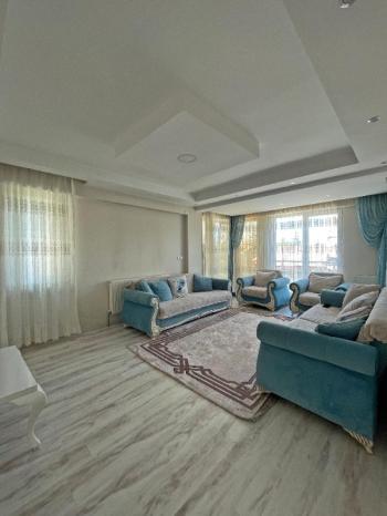 AFYON ÜÇOK EMLAKTAN ! FIRSAT FATİHTE SATILIK 3+1 DAİRE
