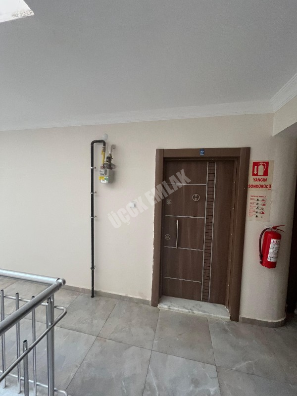 AFYON ÜÇOK EMLAKTAN ERENLER MAH KİRALIK 2+0 EŞYALI TEMİZ DAİRE