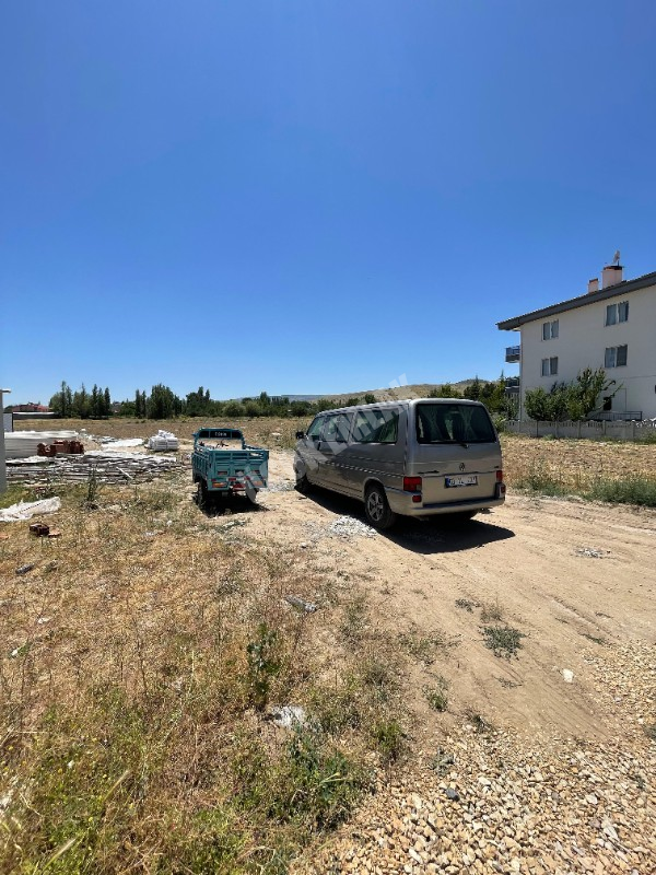 AFYON ÜÇOK EMLAKTAN MAREŞEL F ÇAKMAK MAH SATILIK 2+1 SIFIR TOPRAKTAN DAİRELER 