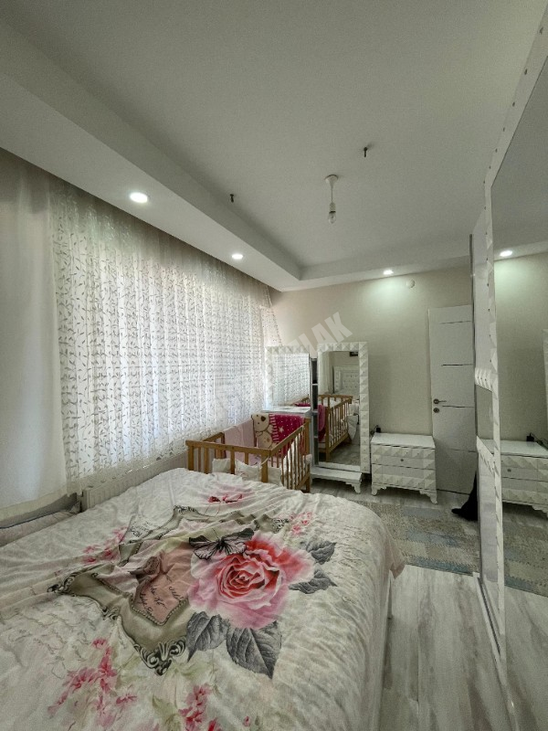 AFYON ÜÇOK EMLAKTAN ! FIRSAT FATİHTE SATILIK 3+1 DAİRE