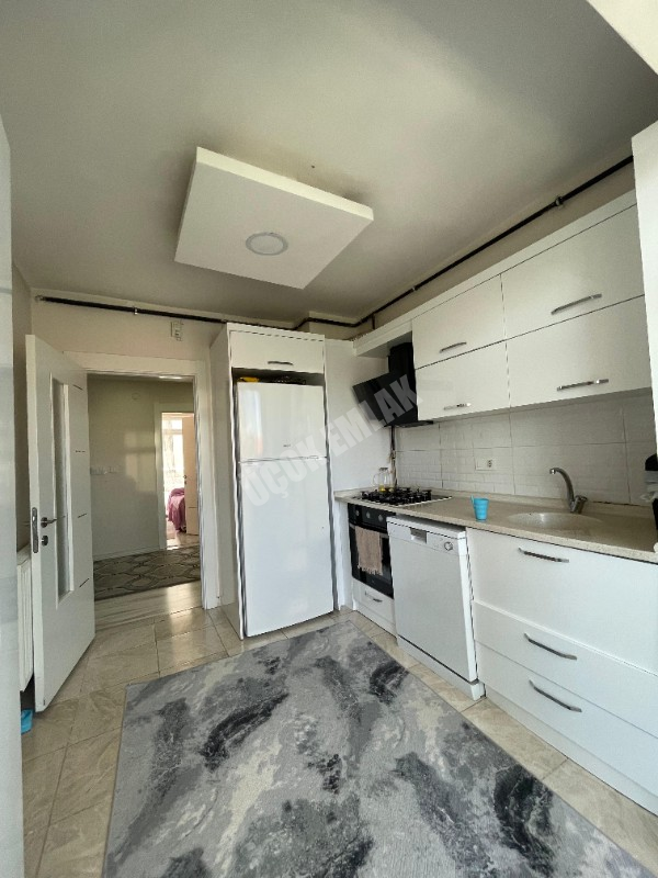 AFYON ÜÇOK EMLAKTAN ! FIRSAT FATİHTE SATILIK 3+1 DAİRE