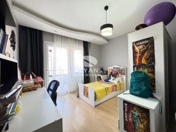 ALYANS'TAN SOLİ CENTER CİVARI GENİŞ m2'DE LÜKS İSKANLI 3+1