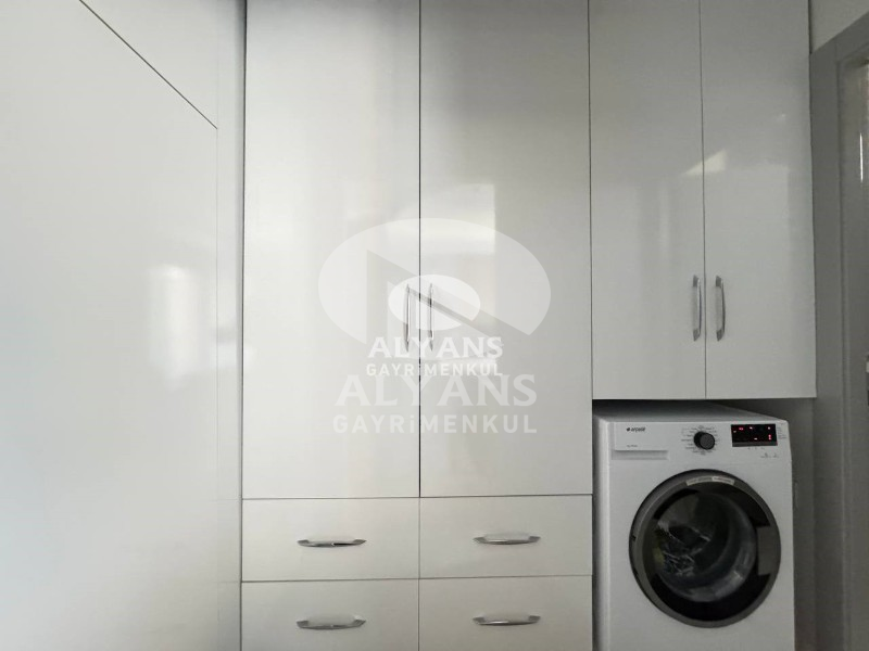 ALYANS'TAN SOLİ CENTER CİVARI GENİŞ m2'DE LÜKS İSKANLI 3+1